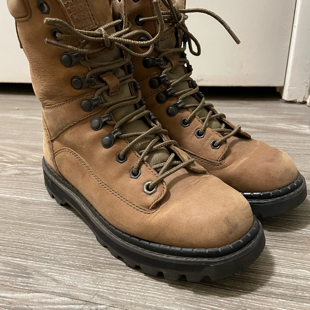 Women’s Brown Reebok Lace-Up Boots